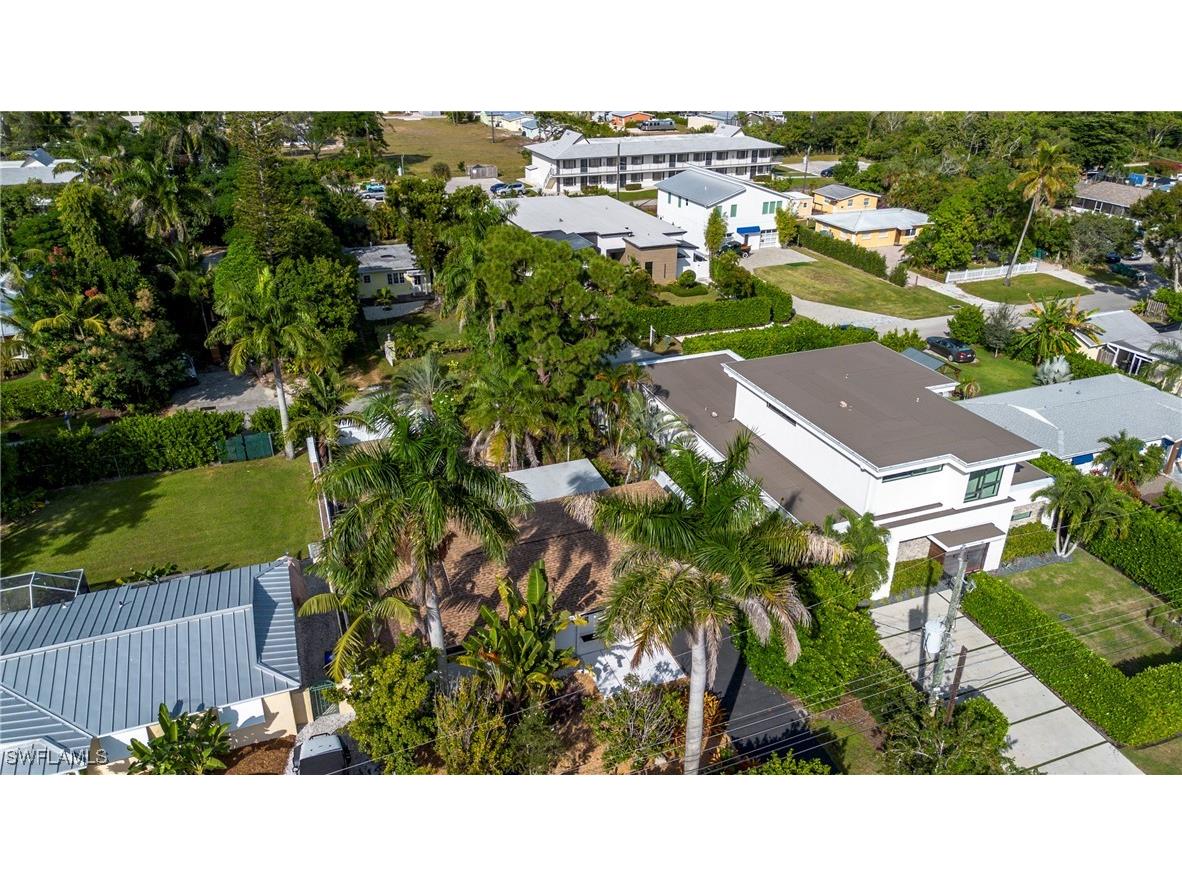 1235 Rordon Avenue Naples FL 34103 225079812 image45