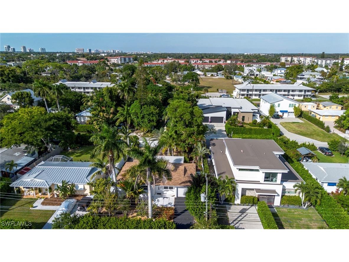 1235 Rordon Avenue Naples FL 34103 225079812 image46