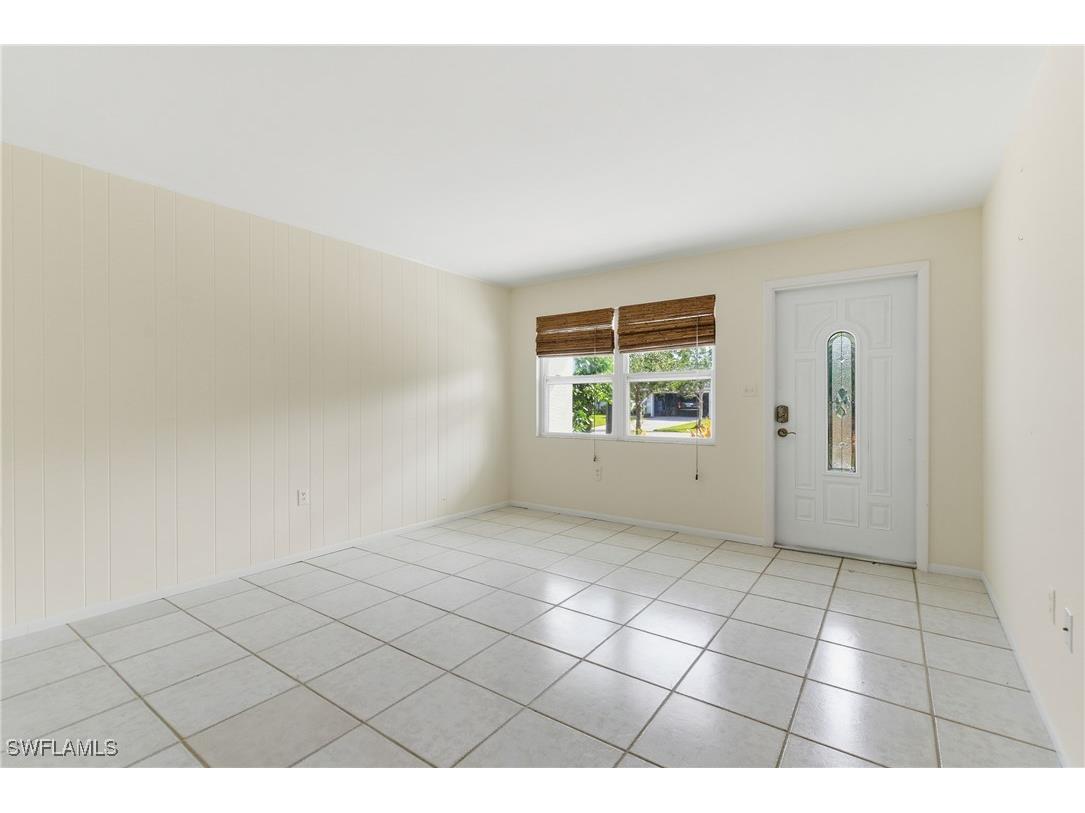 1235 Rordon Avenue Naples FL 34103 225079812 image5