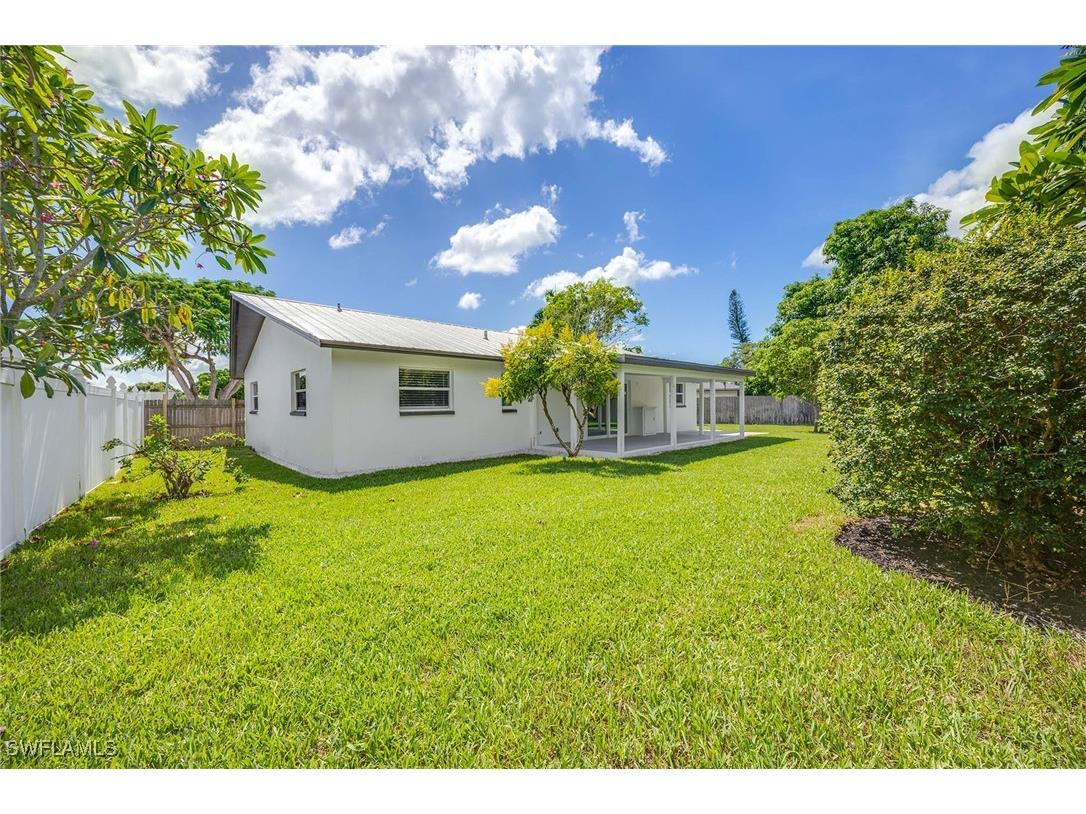 1235 Woodridge Avenue Naples FL 34103 225074574 image26