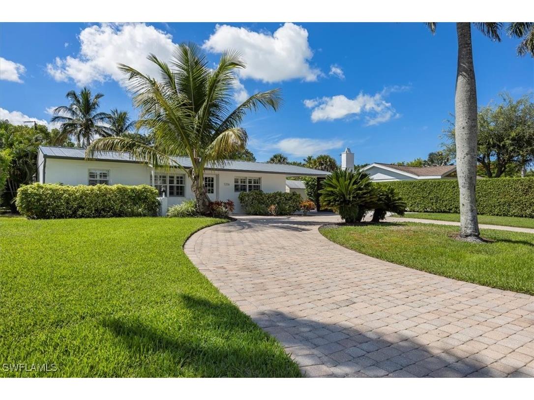 1236 13th Avenue N Naples FL 34102 225070575 image1