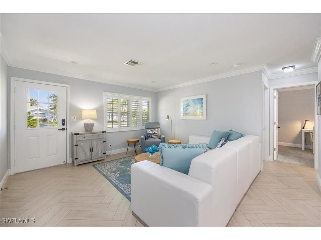 1236 13th Avenue N Naples FL 34102 225070575 image5