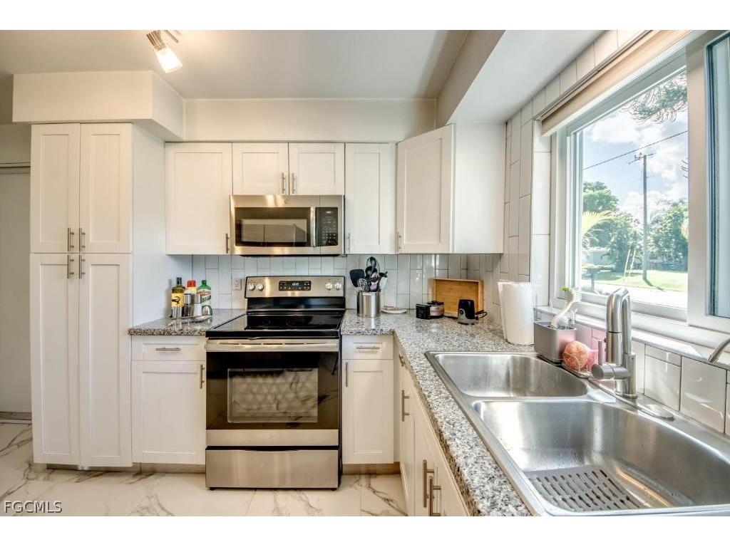 1236 El Dorado Parkway E Cape Coral FL 33904 2026010073 image27