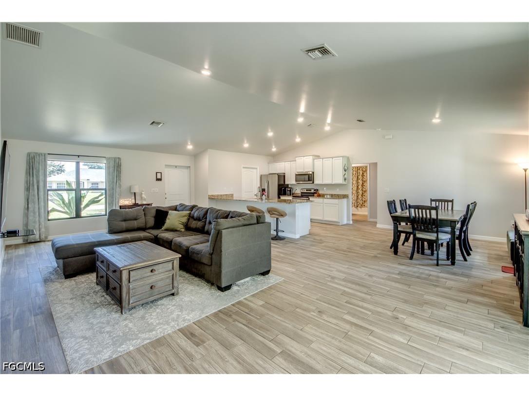 1236 NW 18th Terrace Cape Coral FL 33993 2026027962 image3