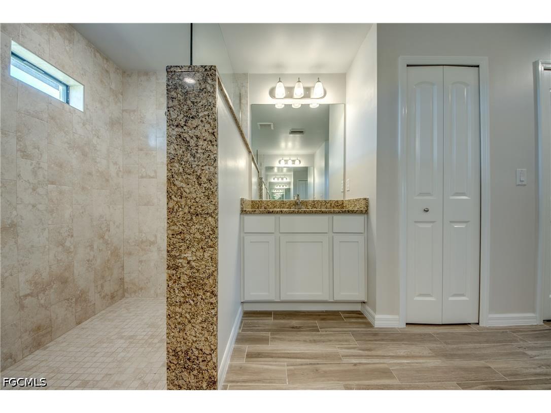 1236 NW 18th Terrace Cape Coral FL 33993 2026027962 image31