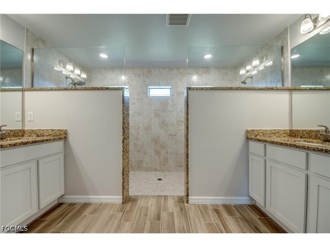 1236 NW 18th Terrace Cape Coral FL 33993 2026027962 image4