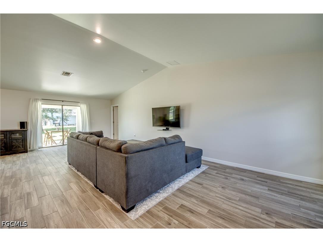 1236 NW 18th Terrace Cape Coral FL 33993 2026027962 image8