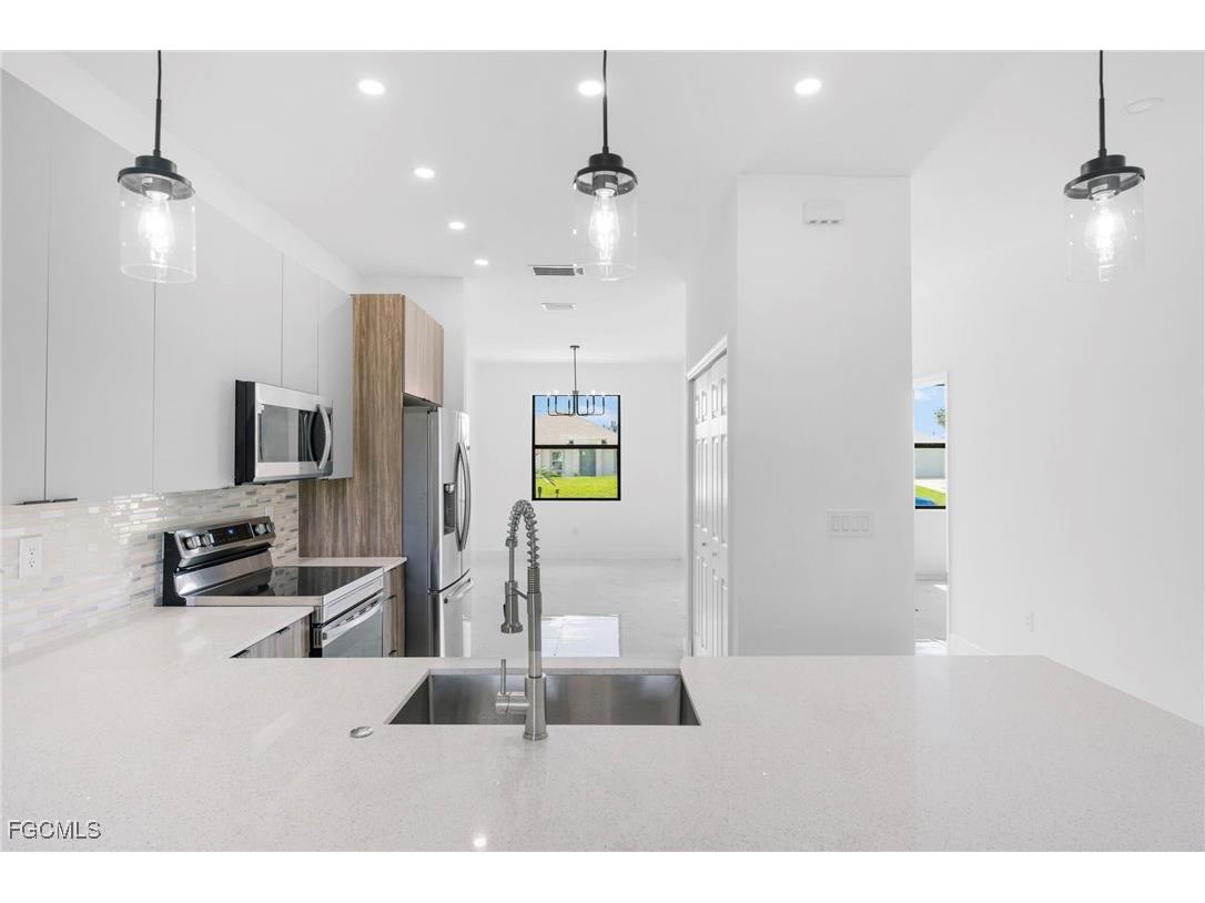 1236 NW 25th Place Cape Coral FL 33993 2026005944 image11