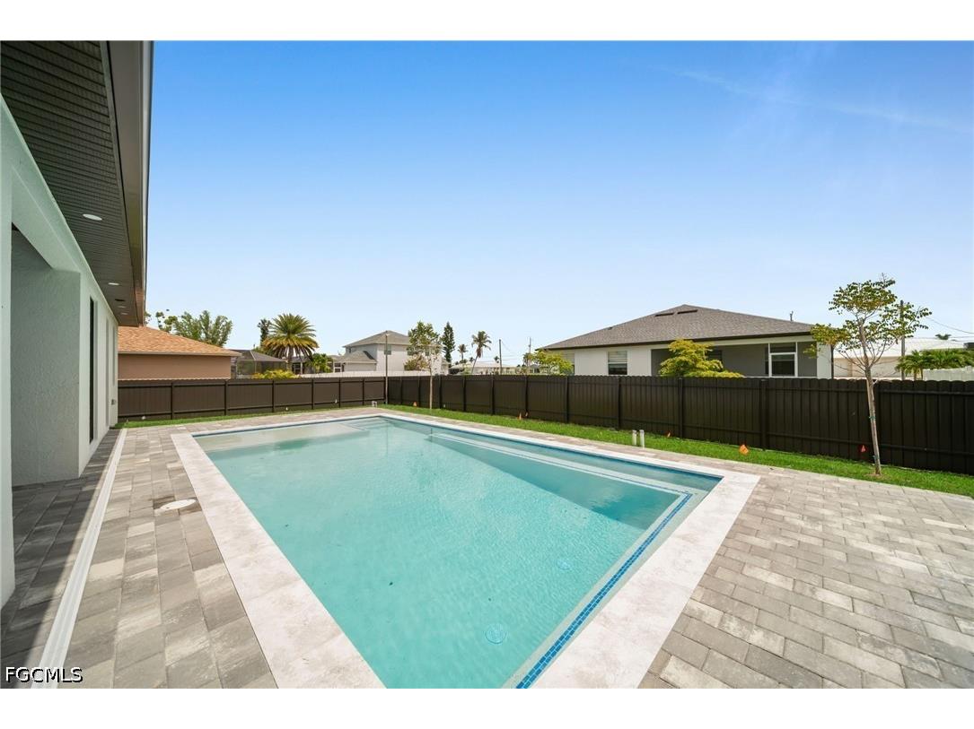 1237 NW 37th Avenue Cape Coral FL 33993 2026016247 image34