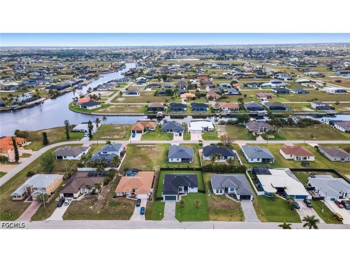 1237 NW 37th Avenue Cape Coral FL 33993 2026016247 image40