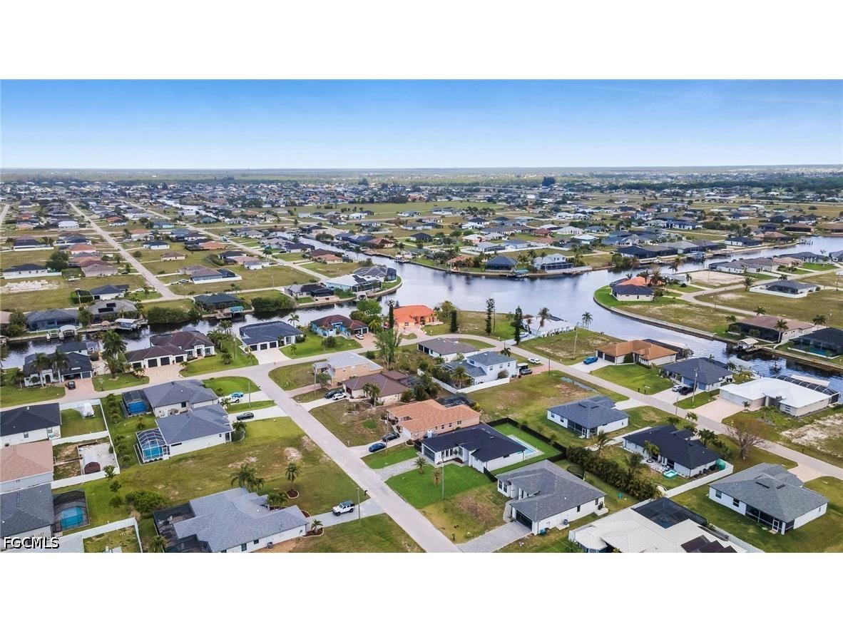 1237 NW 37th Avenue Cape Coral FL 33993 2026016247 image41