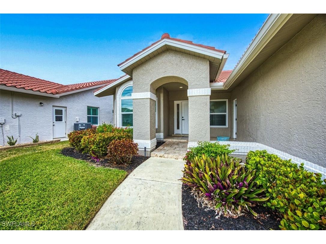 12370 Kelly Sands Way Fort Myers FL 33908 225006287 image3