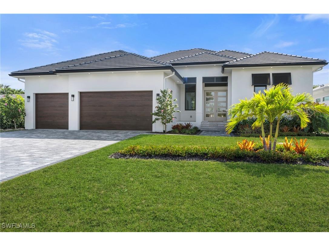 1238 14th Avenue N Naples FL 34102 224085615 image1