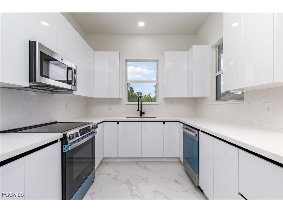 1238 County Street E Lehigh Acres FL 33974 2025014294 image10