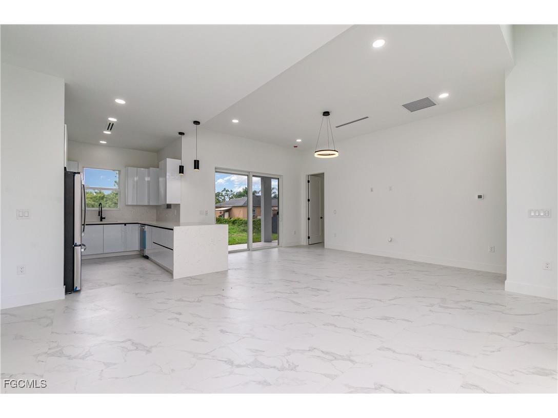 1238 County Street E Lehigh Acres FL 33974 2025014294 image9