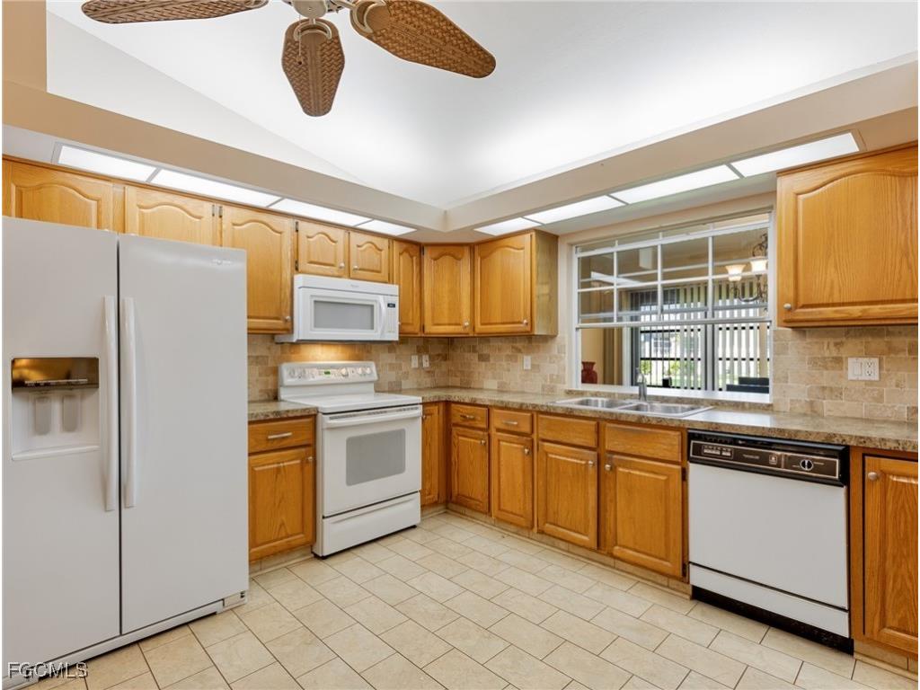 1239 Broadwater Drive Fort Myers FL 33919 2025010720 image19