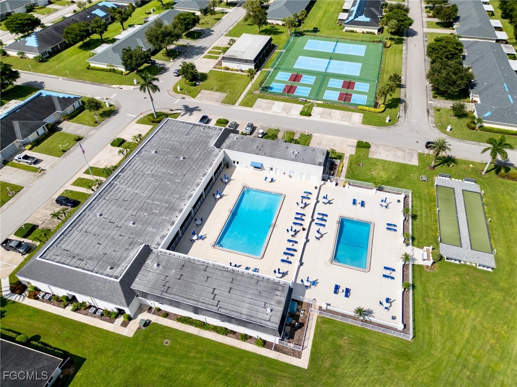 1239 Broadwater Drive Fort Myers FL 33919 2025010720 image30