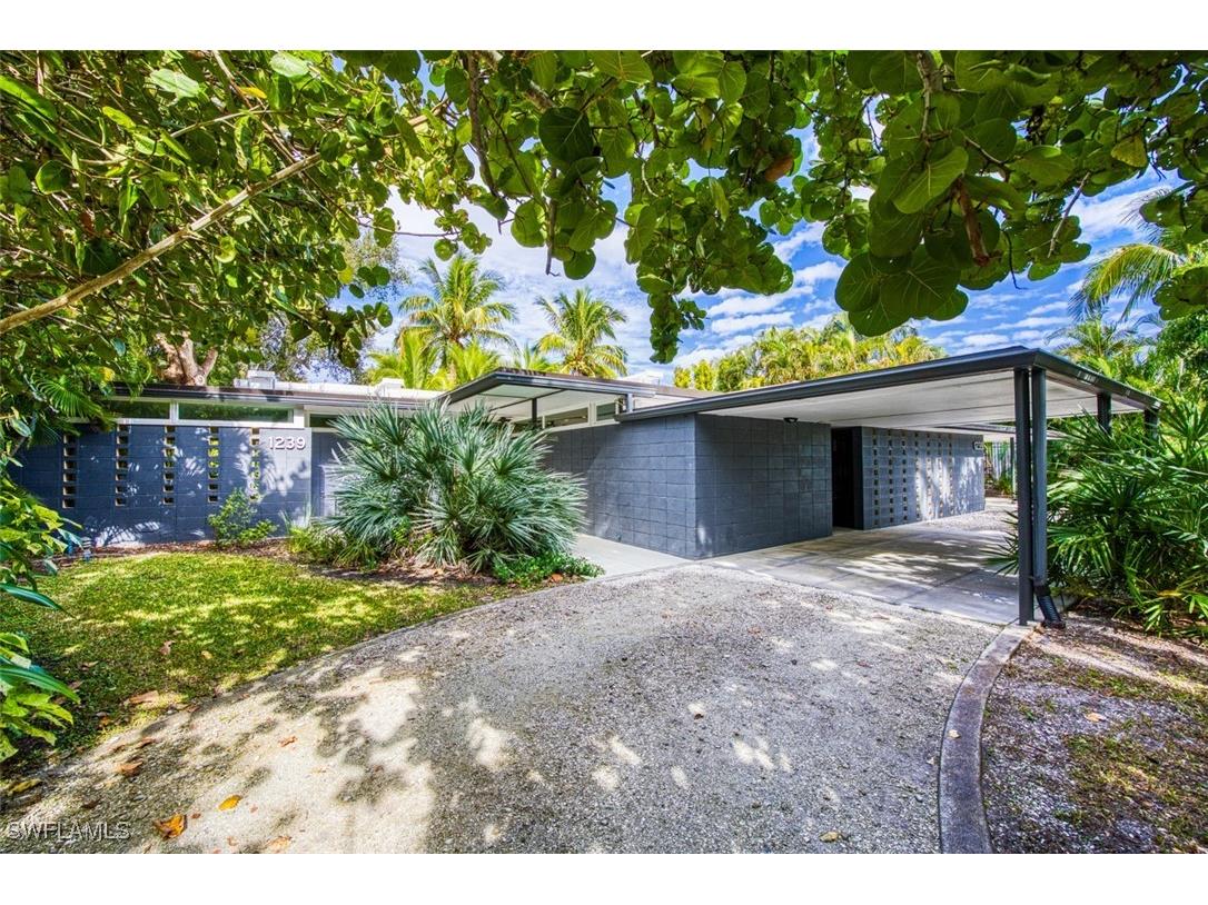 1239 Carlene Avenue Fort Myers FL 33901 224096874 image1