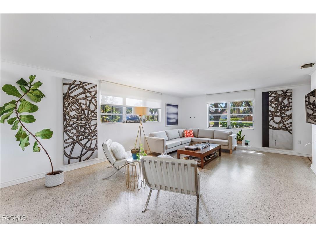 1239 Morningside Drive Fort Myers FL 33901 2025016856 image2