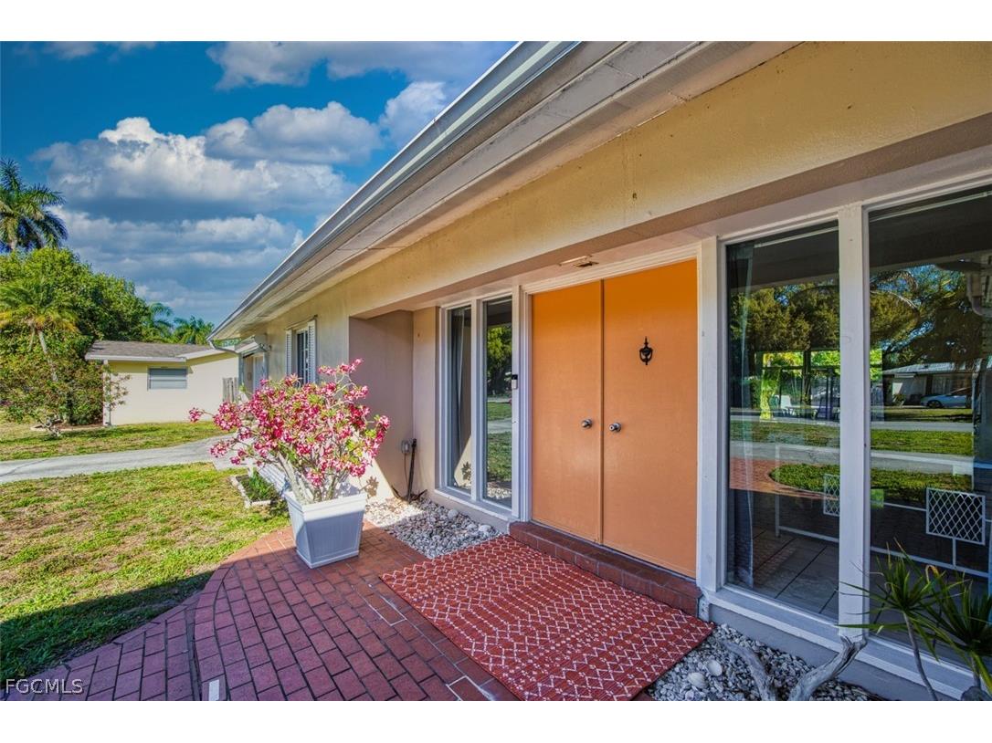 1239 Stadler Drive Fort Myers FL 33901 2026009166 image3