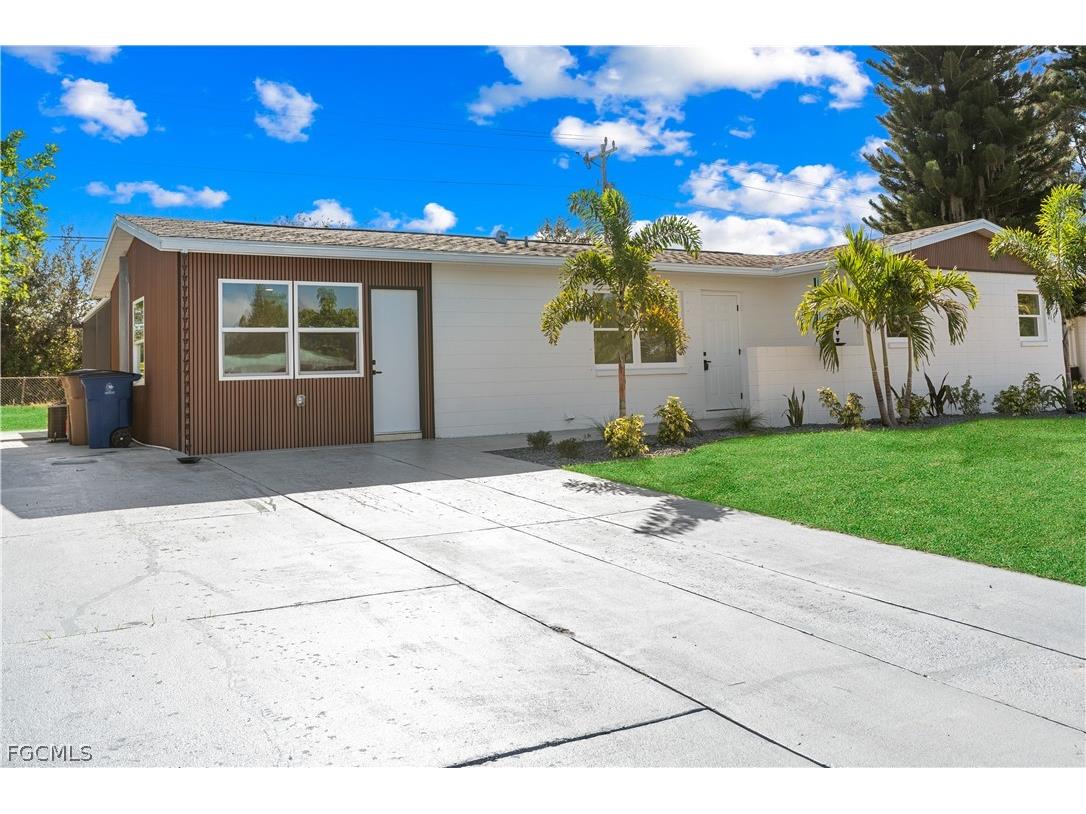 124 Andros Street Lehigh Acres FL 33936 2026007889 image2