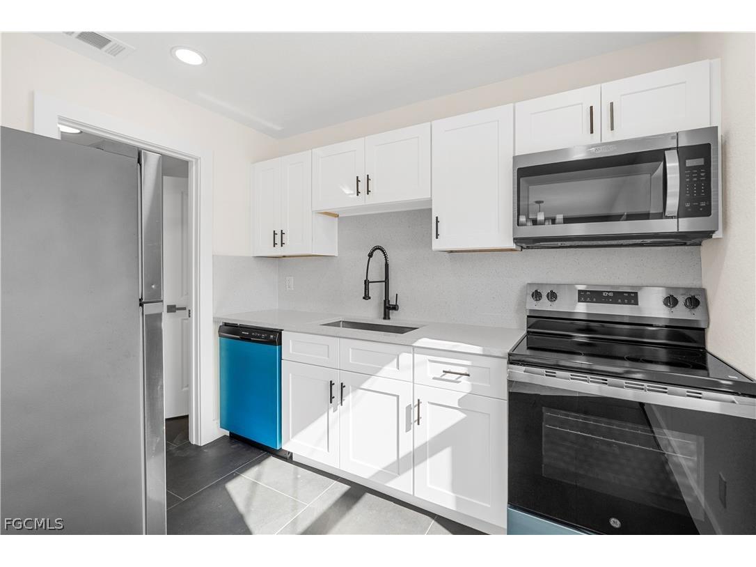 124 Andros Street Lehigh Acres FL 33936 2026007889 image4
