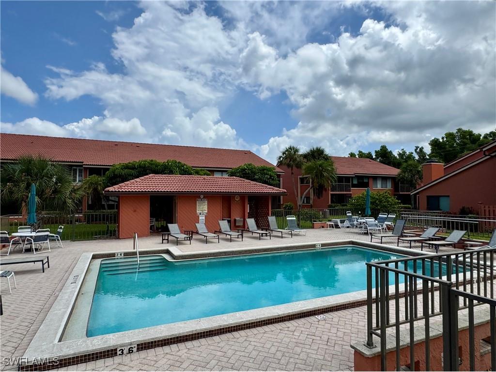 124 Cypress Way E #E3 Naples FL 34110 225081660 image17