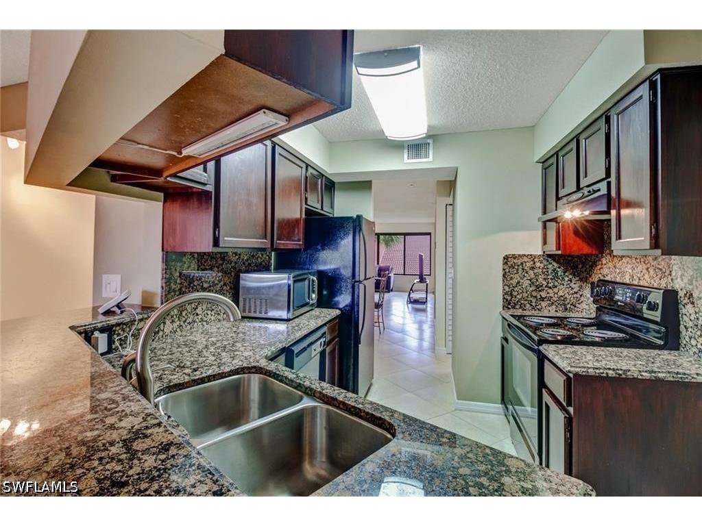 124 Cypress Way E #E5 Naples FL 34110 226019964 image3