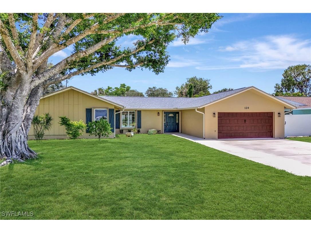 124 Flame Vine Drive Naples FL 34110 225038525 image1