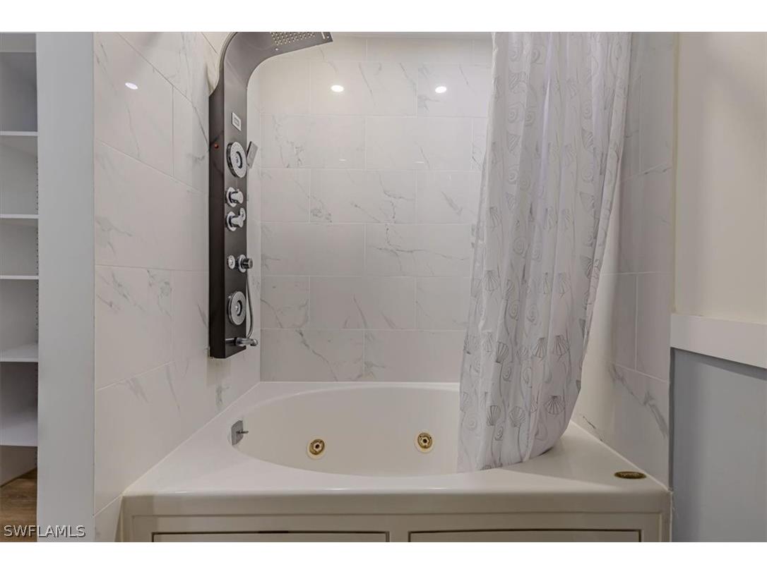 124 Lake Point Lane #2B Naples FL 34112 226005870 image24