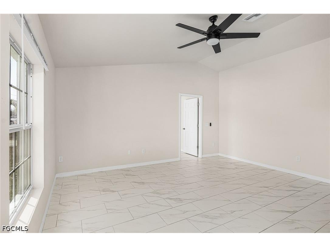 124 NE 15th Terrace Cape Coral FL 33909 2026013519 image10