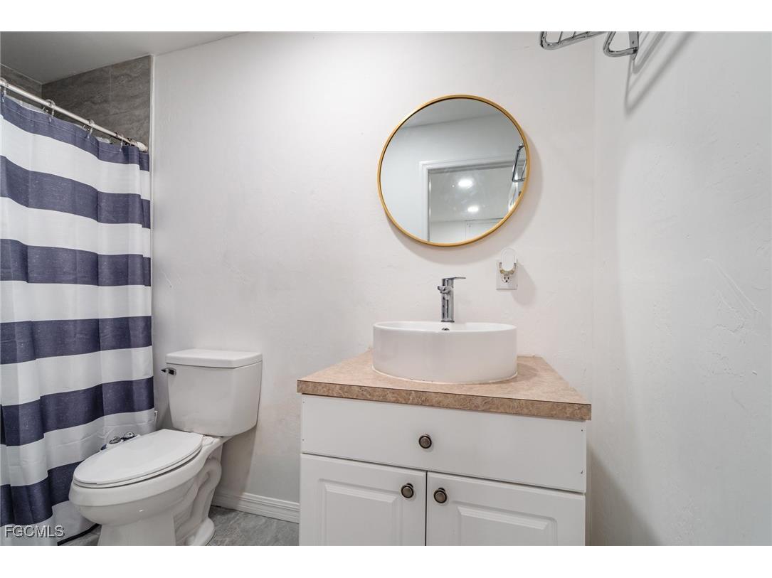 124 NE 16th Terrace Cape Coral FL 33909 2025021869 image20