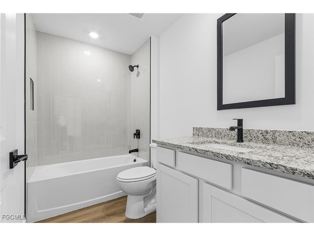 124 NW 25th Avenue Cape Coral FL 33993 2025005429 image10