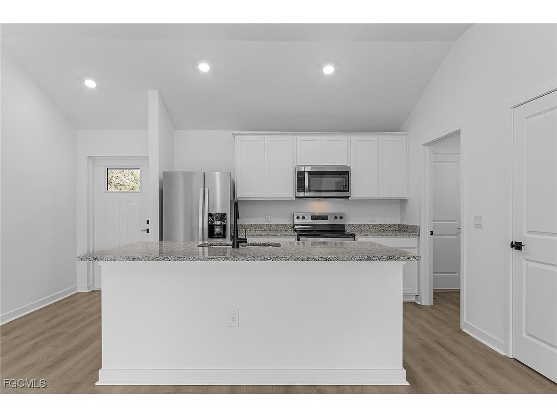 124 NW 25th Avenue Cape Coral FL 33993 2025005429 image2