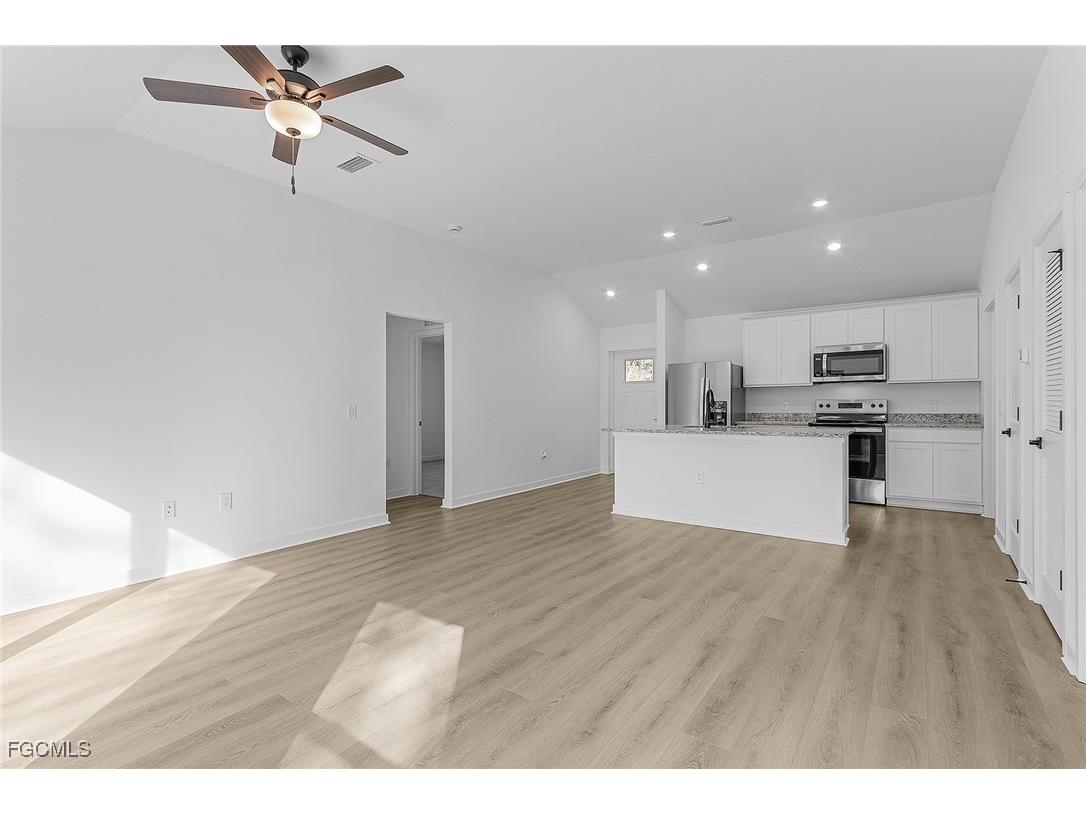 124 NW 25th Avenue Cape Coral FL 33993 2025005429 image4