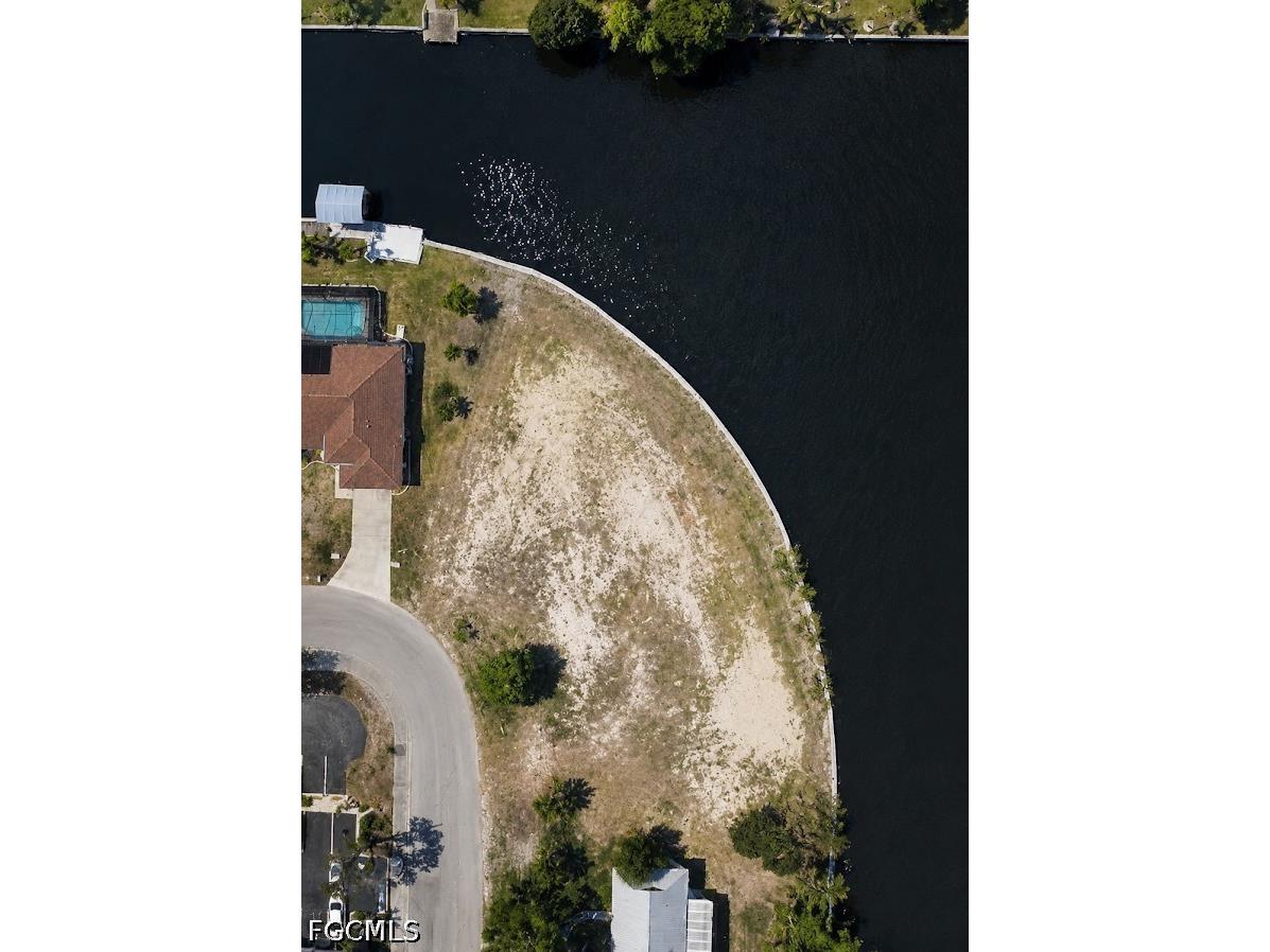 124 SE 15th Place Cape Coral FL 33990 2026027442 image2