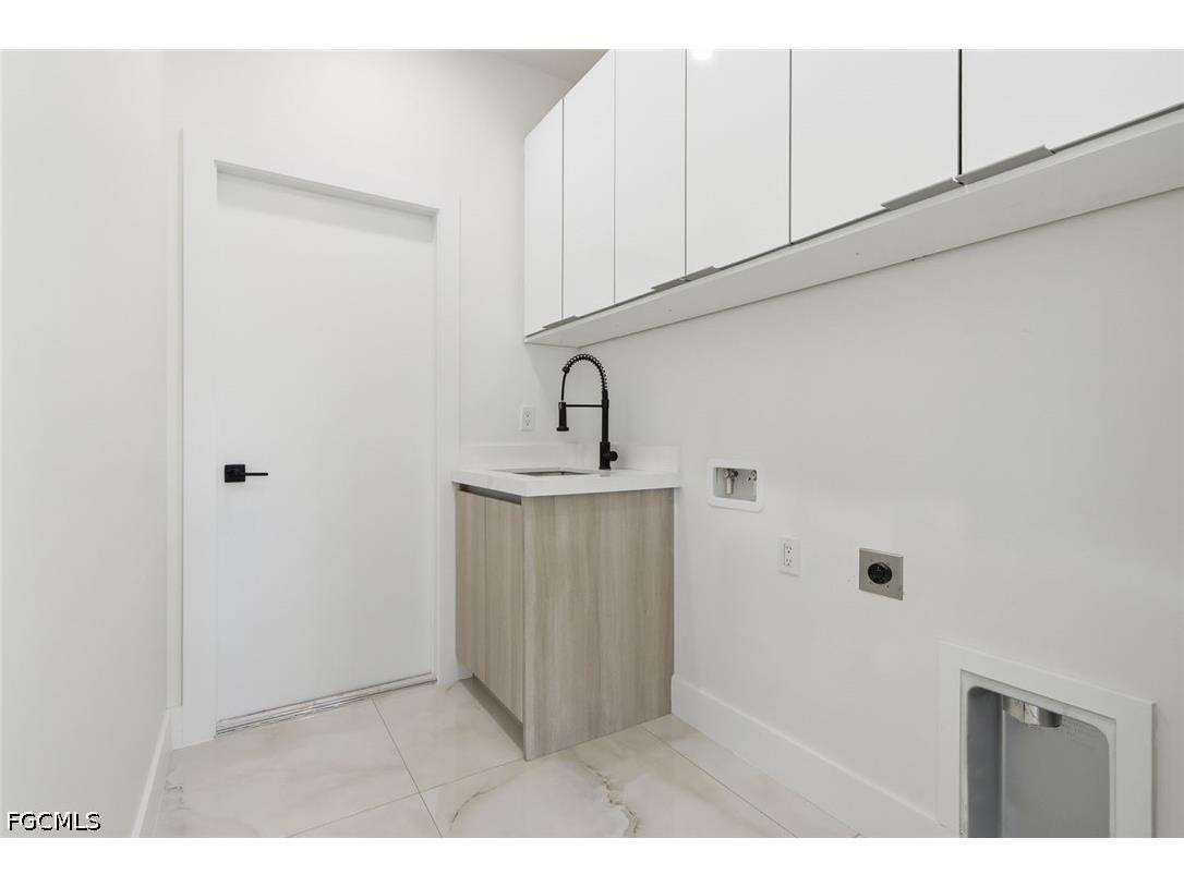 124 SE 2nd Avenue Cape Coral FL 33990 2026027488 image23