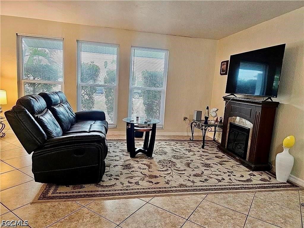 124 SE 31st Street Cape Coral FL 33904 2026023359 image8