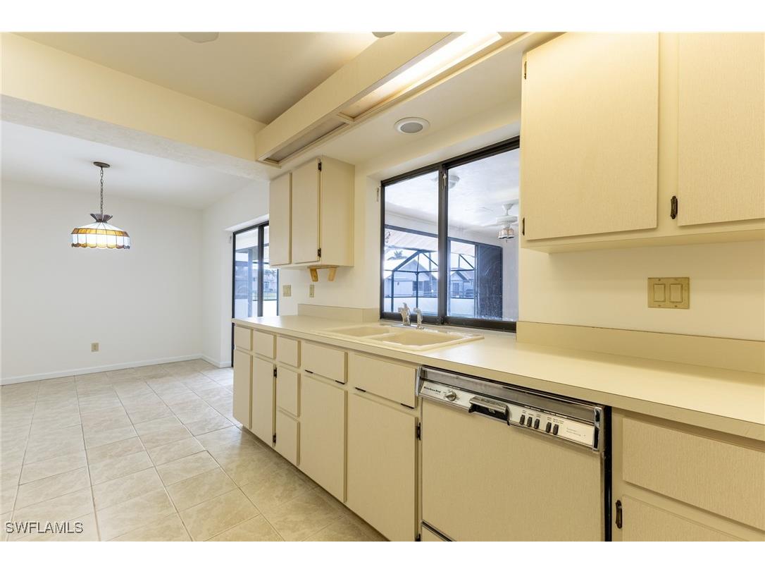 124 SE 39th Terrace Cape Coral FL 33904 224068854 image10