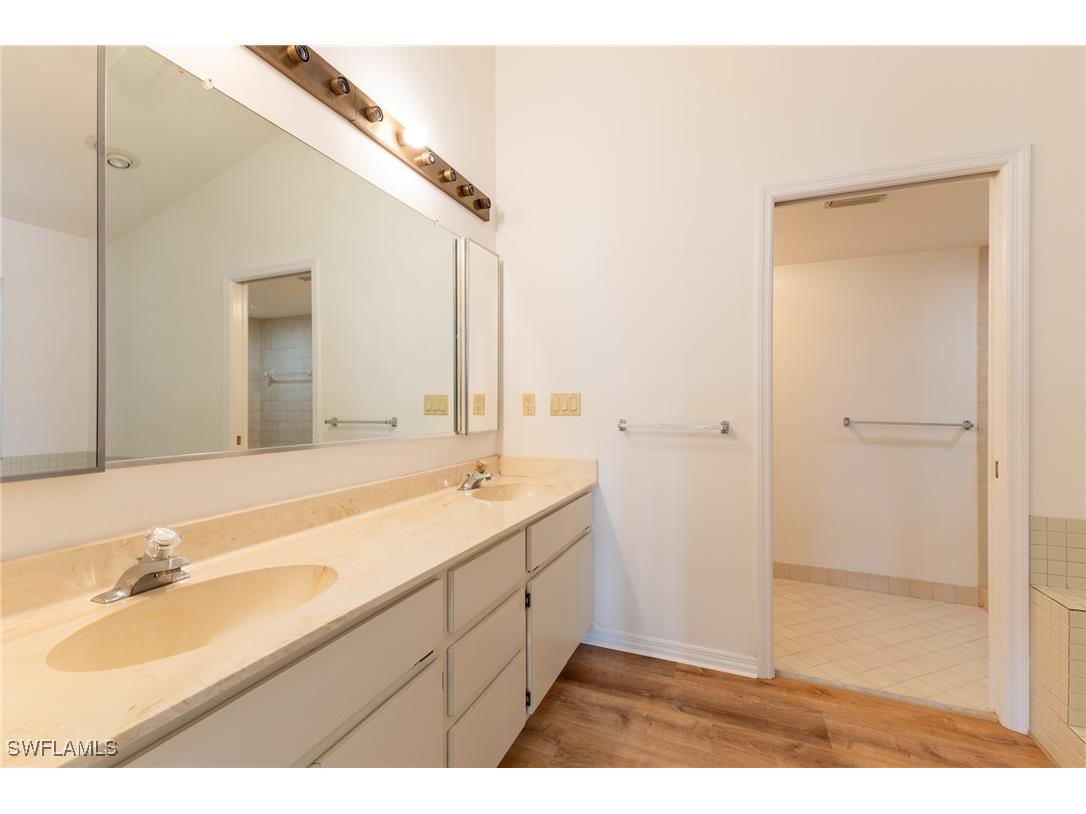 124 SE 39th Terrace Cape Coral FL 33904 224068854 image17