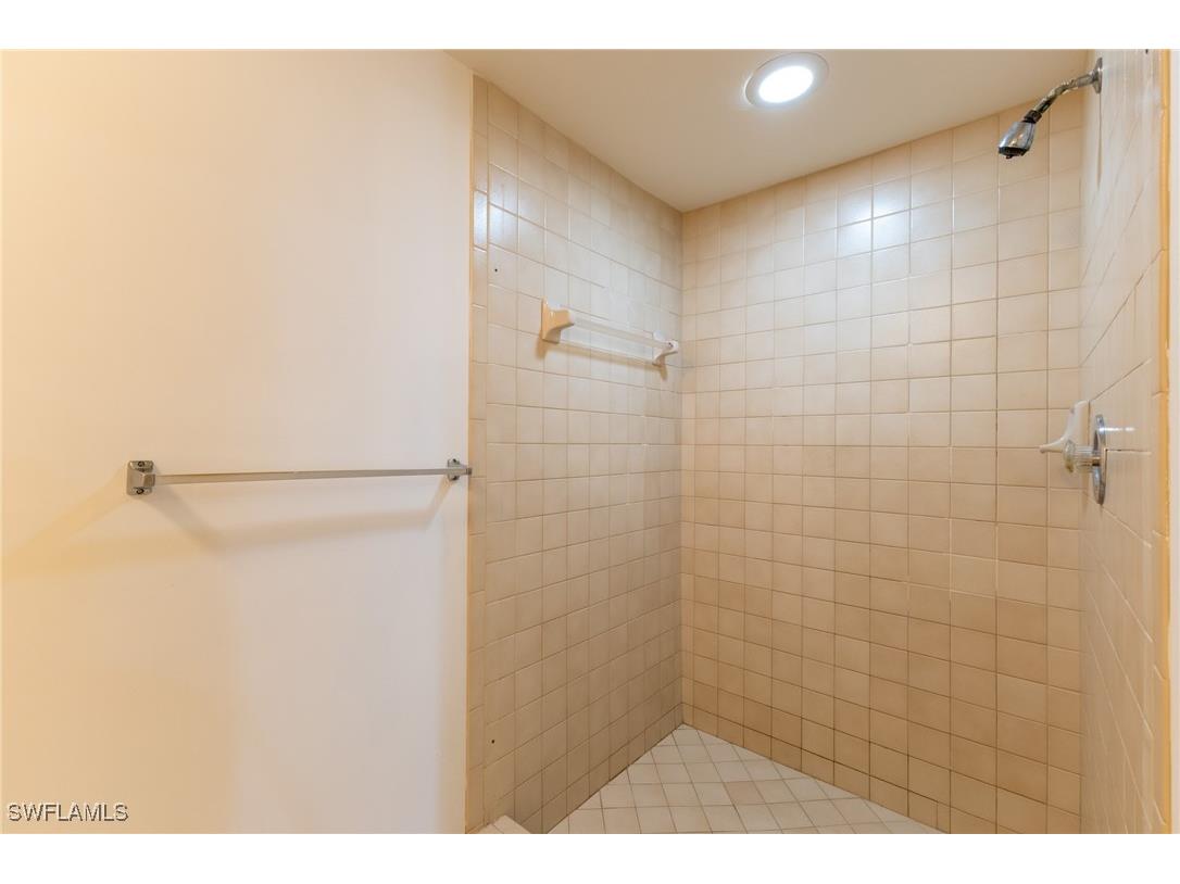 124 SE 39th Terrace Cape Coral FL 33904 224068854 image19