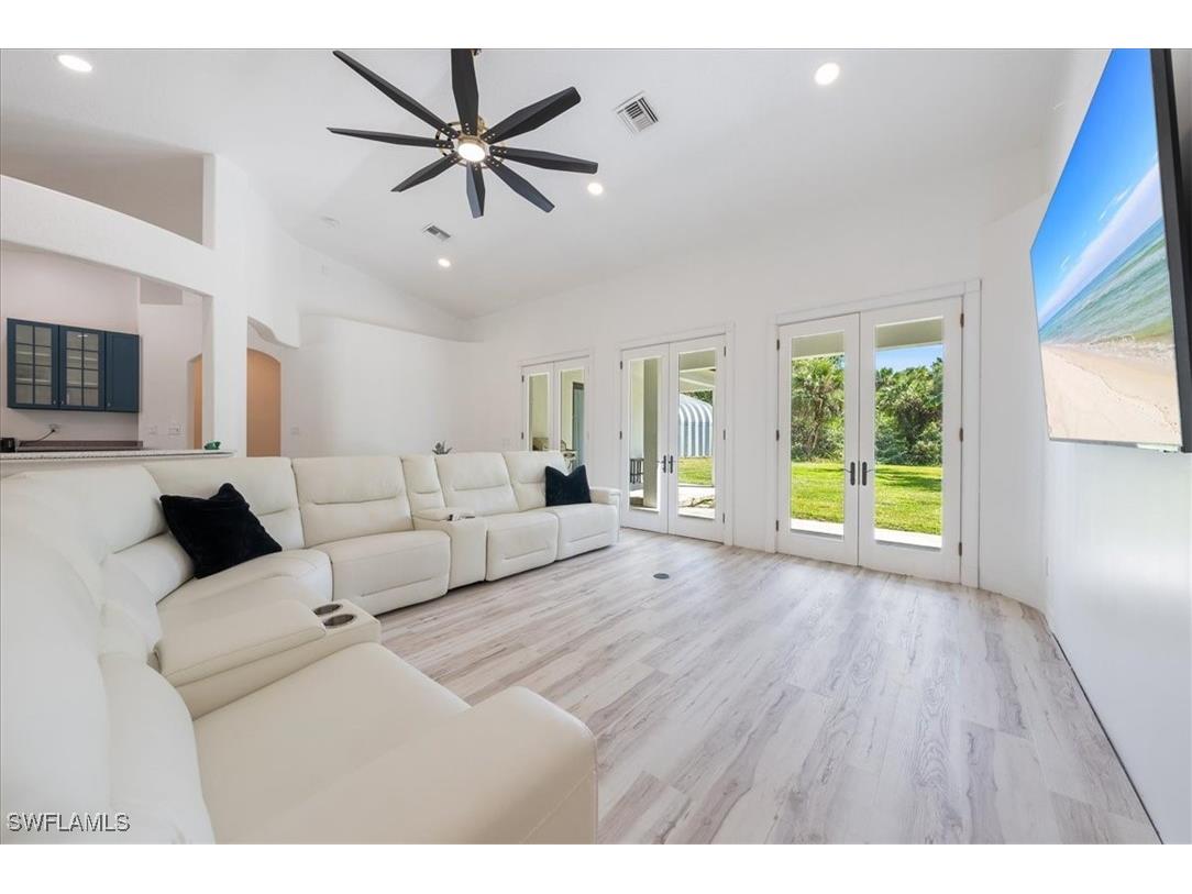 1240 Desoto Boulevard S Naples FL 34117 226001159 image7