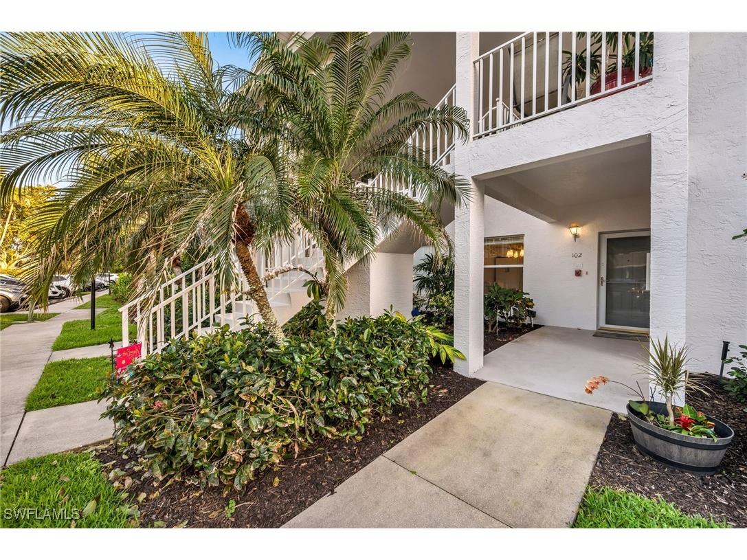 1240 Sarah Jean Circle #M102 Naples FL 34110 226001801 image3