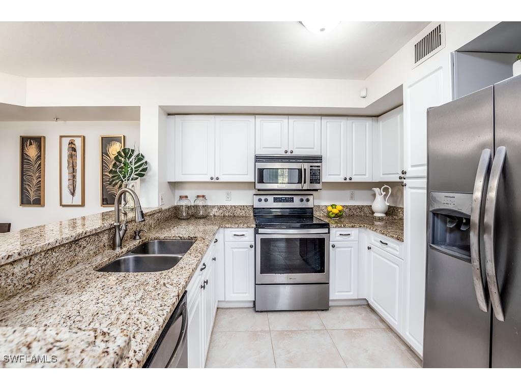 1240 Wildwood Lakes Boulevard #104 Naples FL 34104 224096758 image1