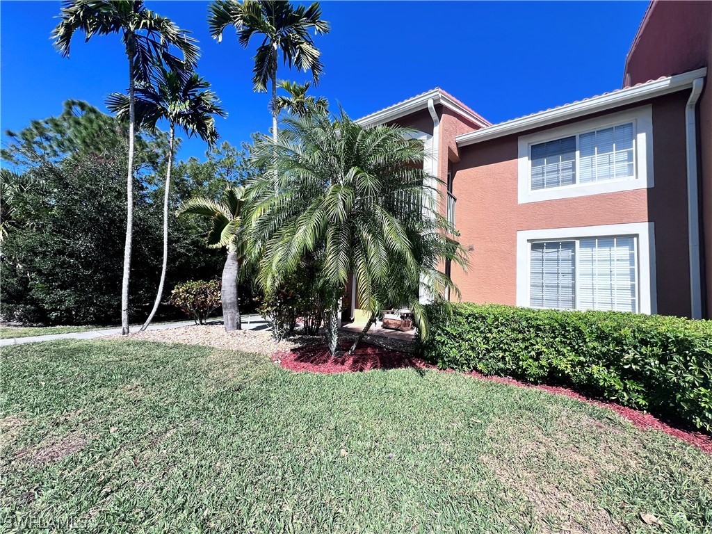 1240 Wildwood Lakes Boulevard N #101 Naples FL 34104 226007106 image1