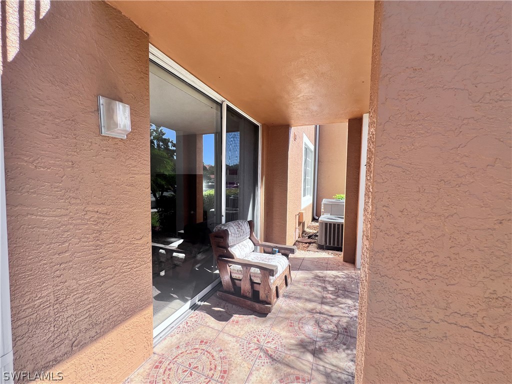 1240 Wildwood Lakes Boulevard N #101 Naples FL 34104 226007106 image2