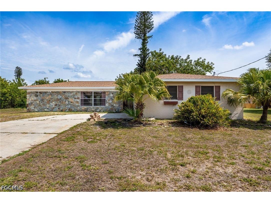 12401 Davis Boulevard Fort Myers FL 33905 2026021802 image1