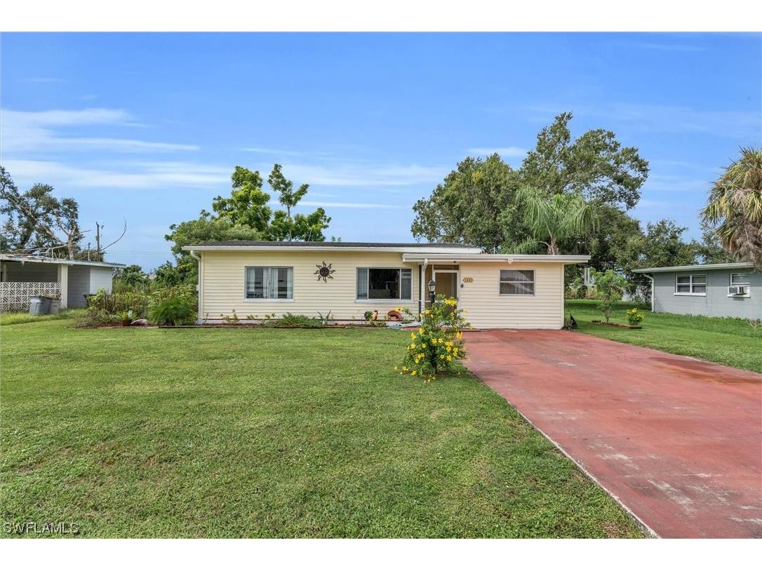1241 Gramac Drive North Fort Myers FL 33917 223071841 image1
