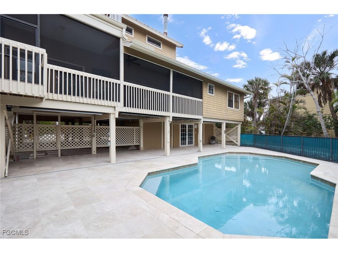1241 Junonia Street Sanibel FL 33957 2025016027 image17