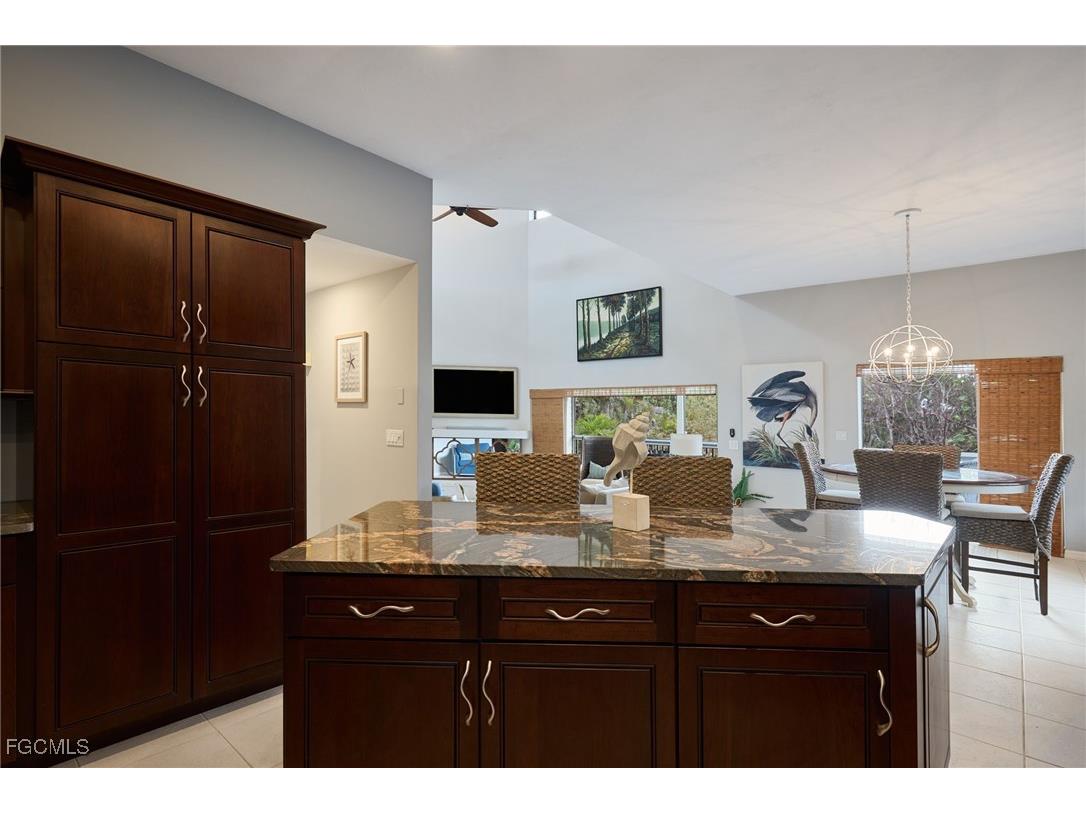 1241 Junonia Street Sanibel FL 33957 2025016027 image28